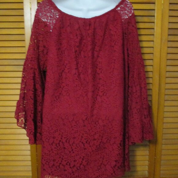 Forgotten Grace top cranberry/deep red feminine lacy with stretch size L - Picture 8 of 8